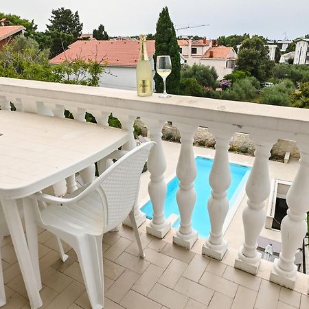Seagull Pool Apartments & Studios Новаля Екстер'єр фото