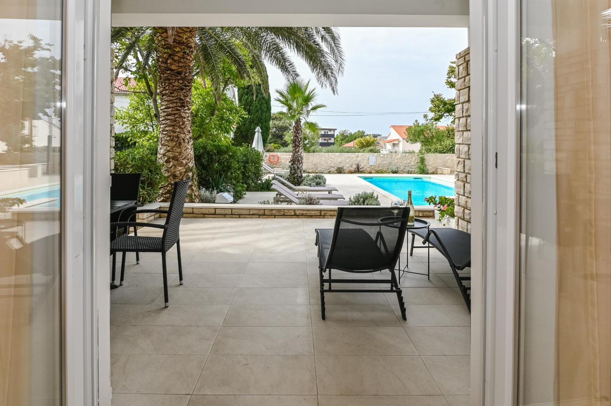 Seagull Pool Apartments & Studios Новаля Номер фото