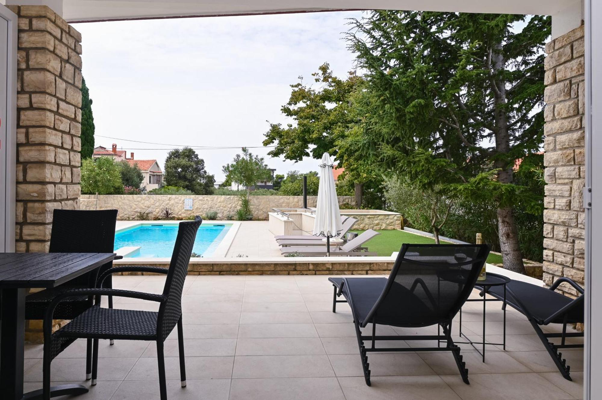 Seagull Pool Apartments & Studios Новаля Номер фото